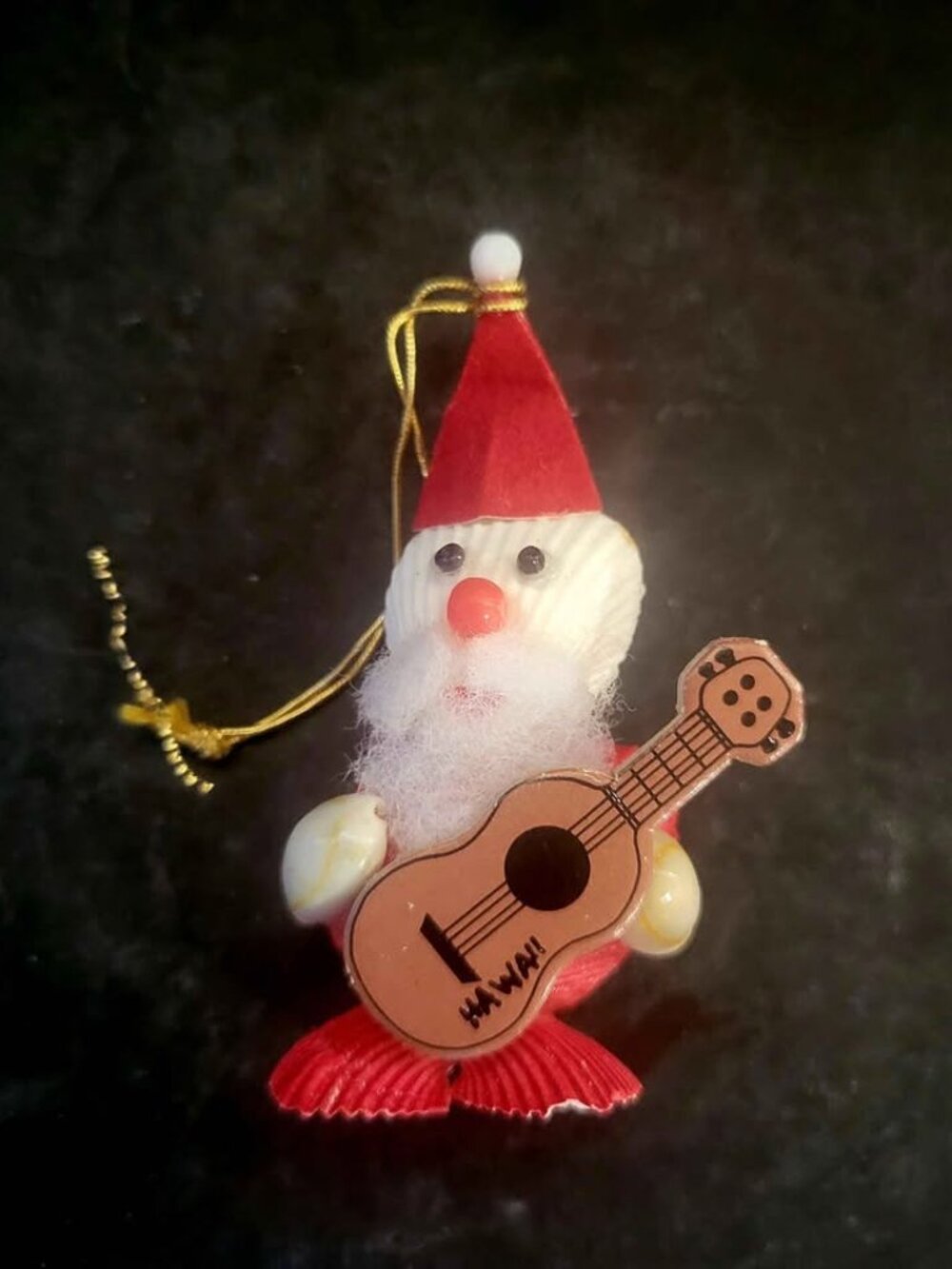 Hand-Painted "Santa On The Beach" Hawaiian Christmas Ornament Made Of Seashells